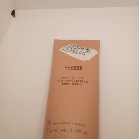 Versed Buff It Out AHA Exfoliating Body Scrub 6 fl oz - Picture 7 of 9